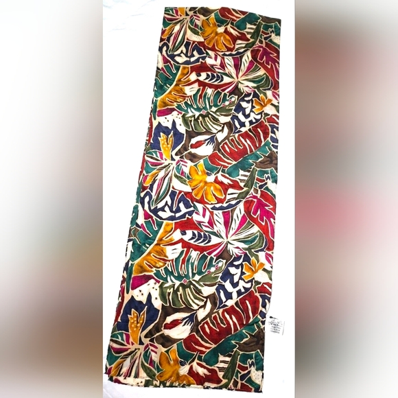 Kathie Lee Silk Scarf Tropical Leaf & Flower pattern 60 x 10 woman gift quality - Picture 4 of 6
